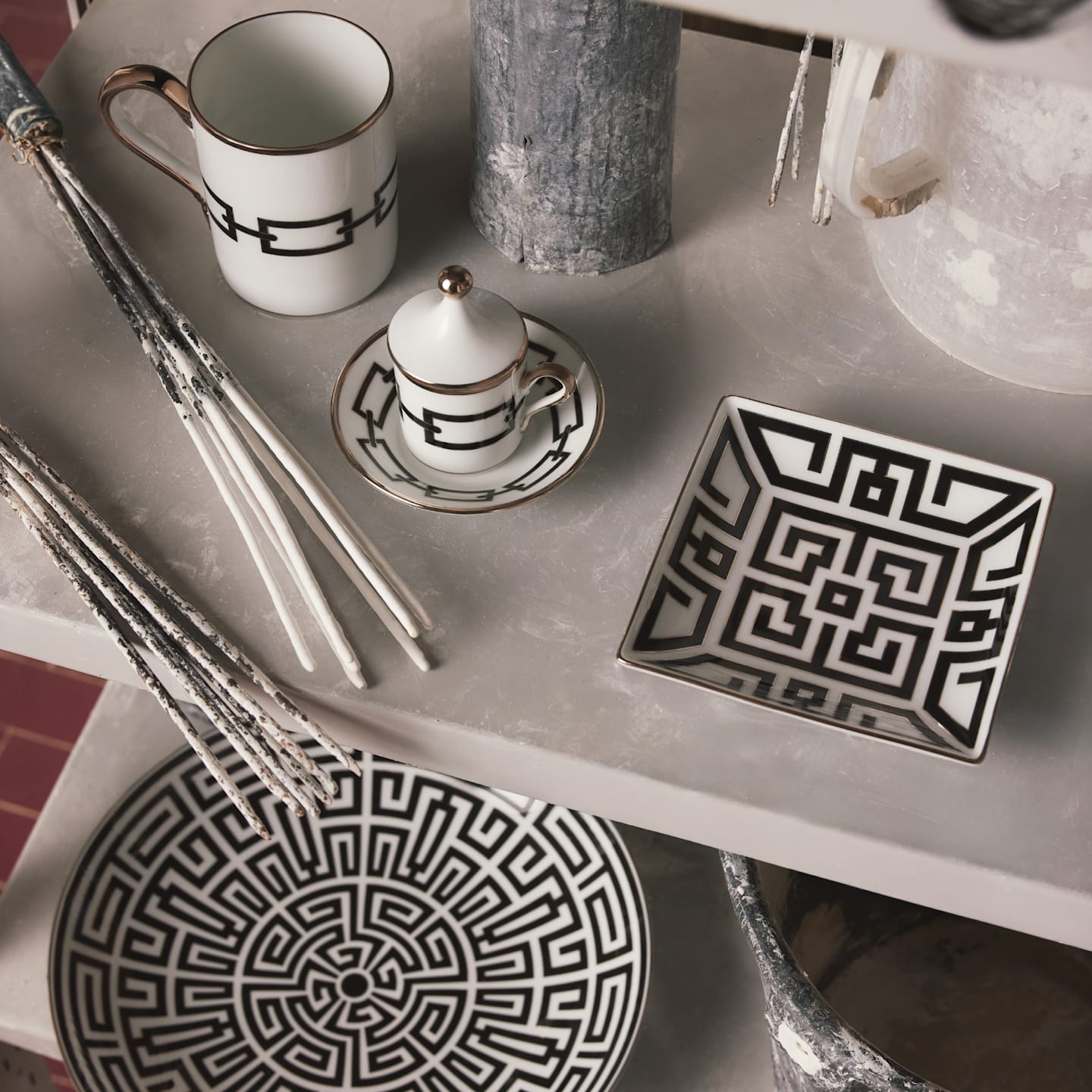 Porcelain table service Labirinto of Gio Ponti | Ginori 1735